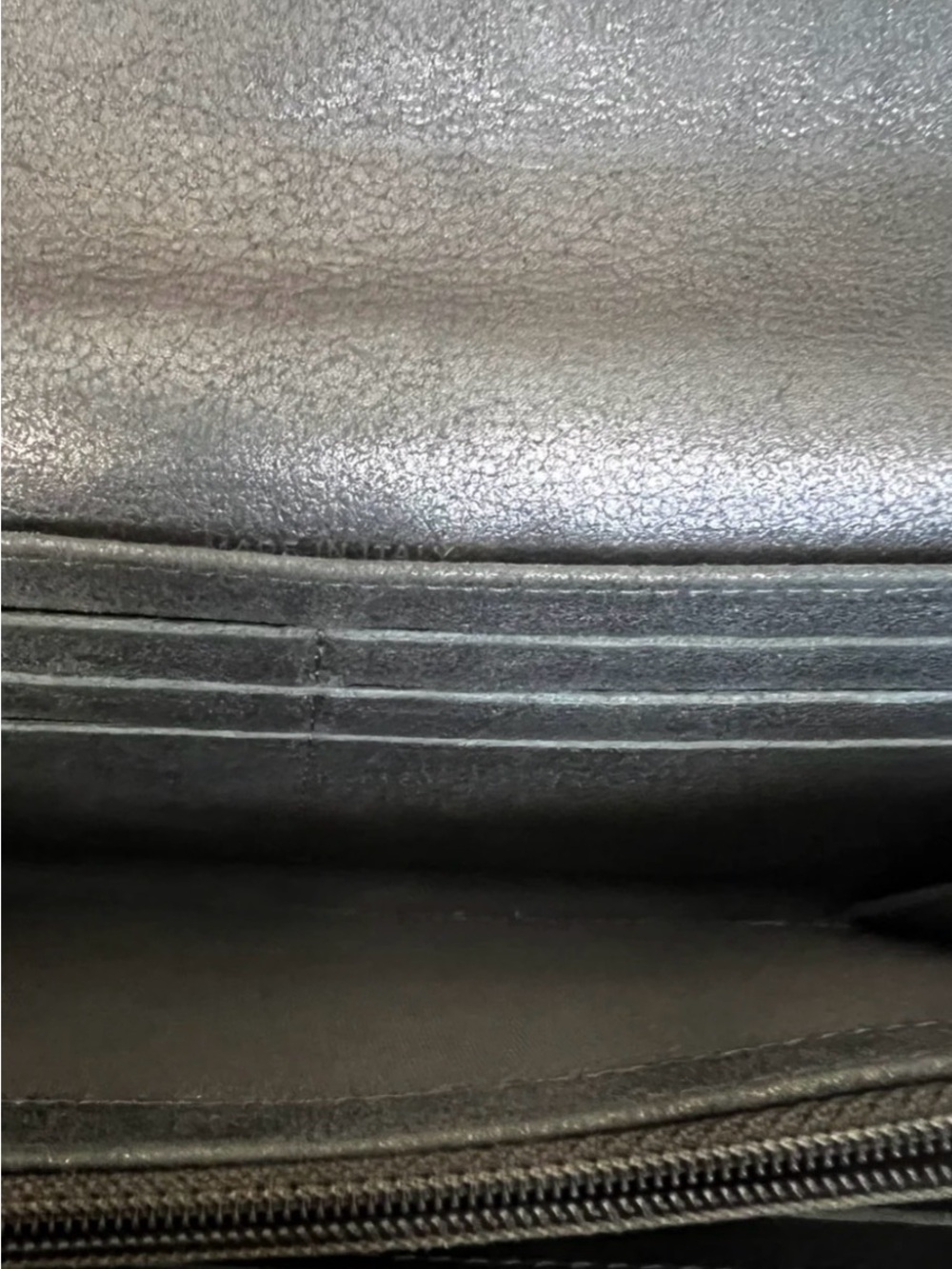 CHANEL Metallic Silver Camellia Quilted long wallet - Picture 5 of 8
